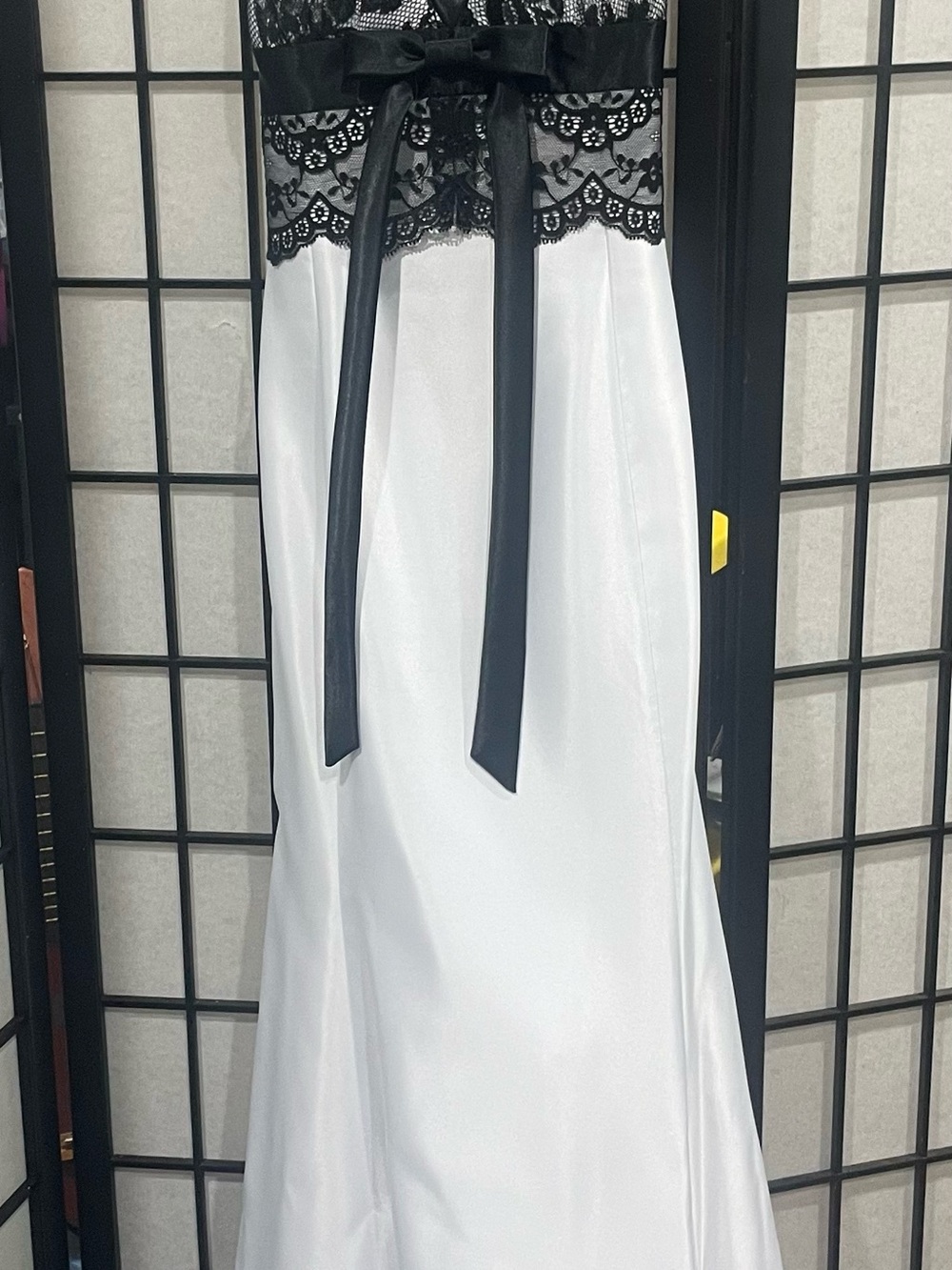 Jessica McClintock Black and White Lace Maxi Gown with Bow